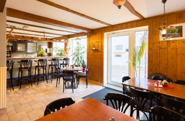 Bistro, Bar und Rezeption